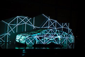 A Jaguar Land Rover IOTA-val jutalmazza segítőkész vezetőit